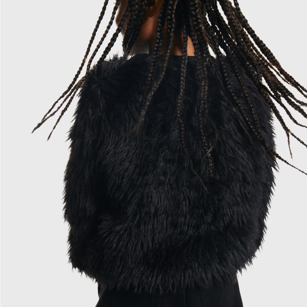✨5/$25✨Stylish Black Faux Fur Jacket for kids - Picture 3 of 5